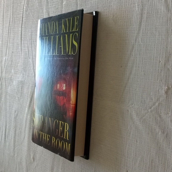 Stranger in the Room : A Novel by Amanda Kyle Williams Hardcover Book #2 - Picture 6 of 7